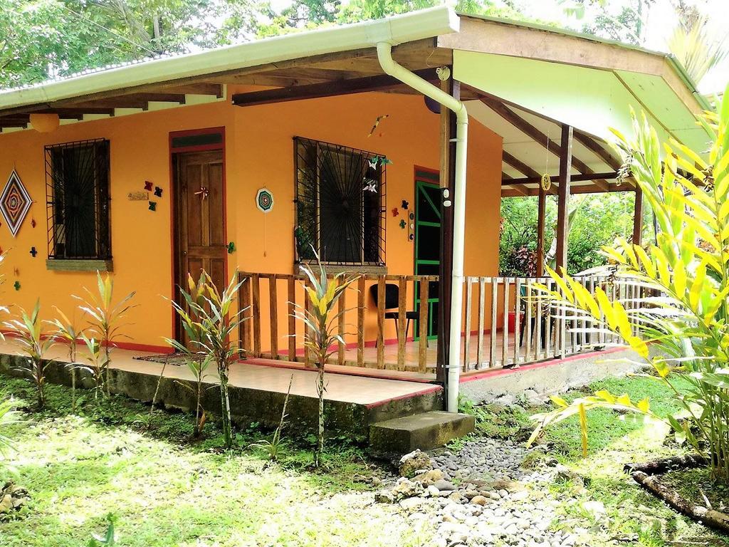 Cabinas Caribe Luna กาอุยตา ภายนอก รูปภาพ